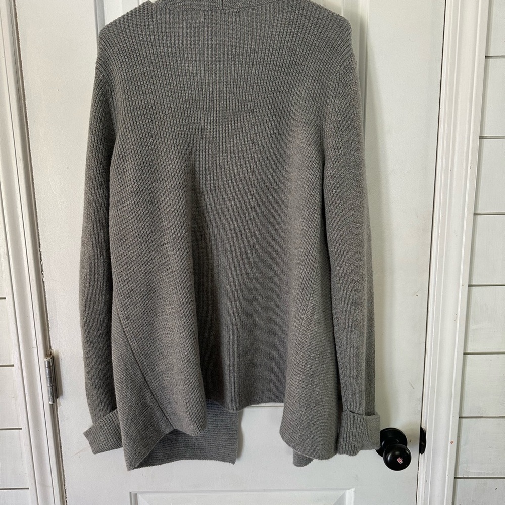 Banana Republic Gray Women's Cardigan Sweater - Picture 3 of 3